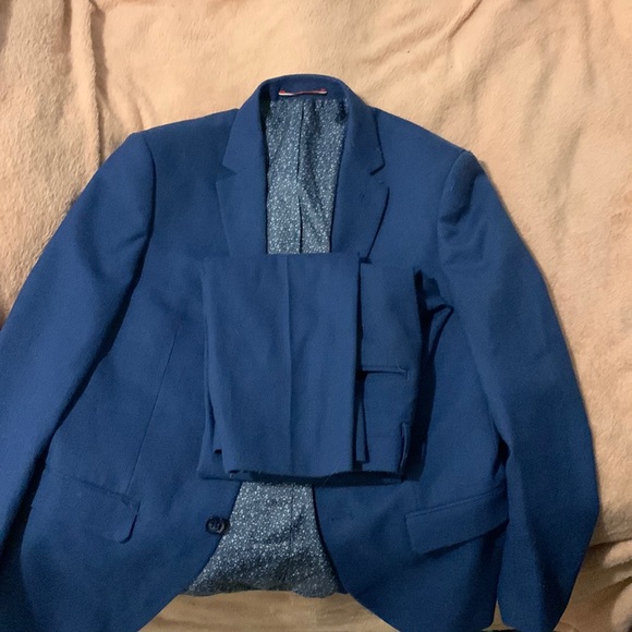 Blue suit - Picture 1 of 1